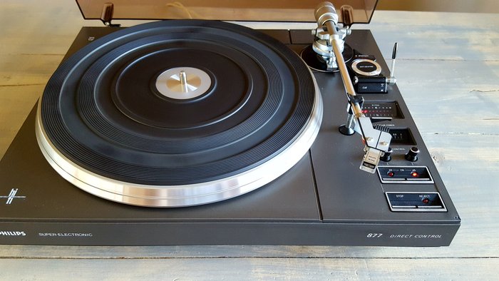Philips AF 877 2-Speed Electronic Hi-Fi Record Player