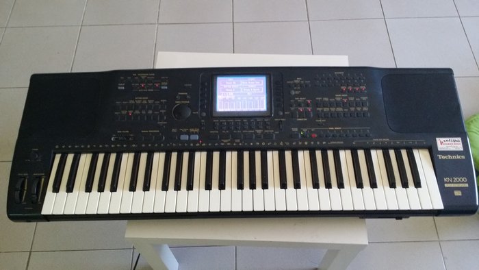 Technics KN2000 keyboard