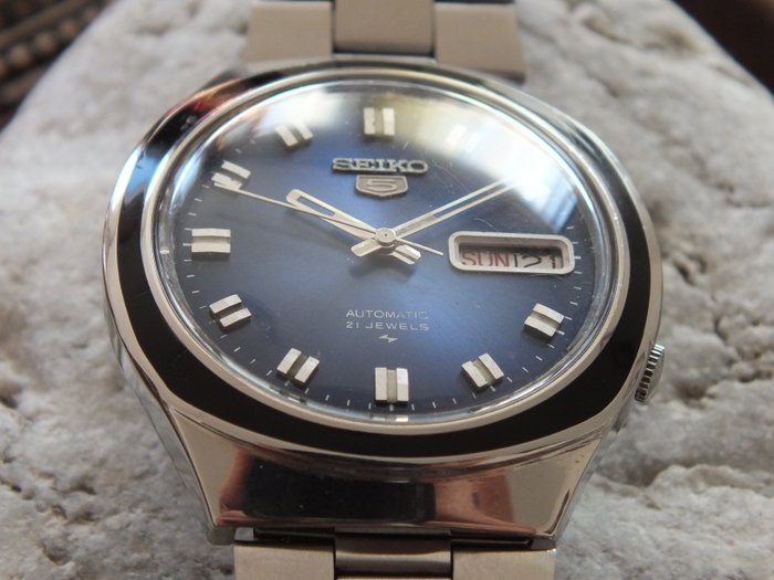 SEIKO 5 Saxe Blue (7019-8090) - Men's Automatic Watch - Vintage 1976 ...