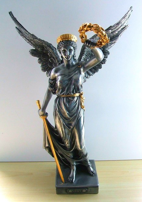 greek goddess nike statue