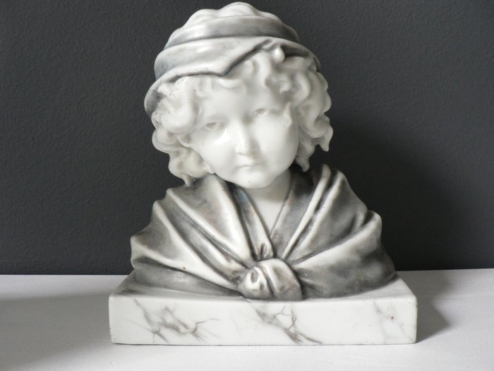 Unger & Schilde - Porcelain bust