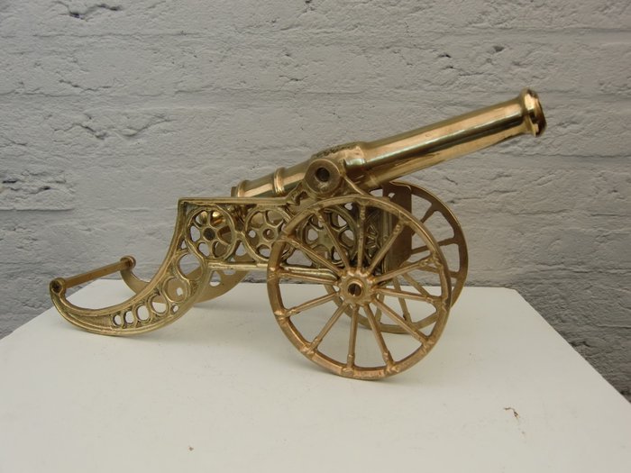 Beautiful heavy copper cannon
