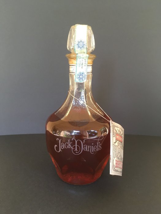 Jack Daniels Belle of Lincoln Decanter, Number 13, bottled in the 70s - Bottle size: 1.5Litres 