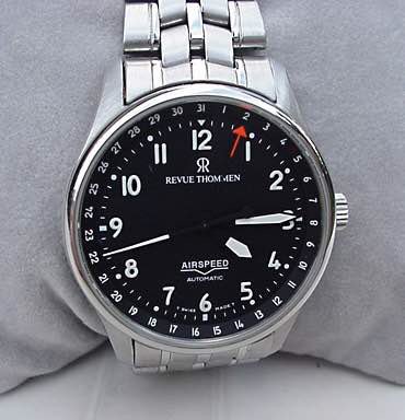 Revue Thommen Airspeed Automatic Pointer Date – Wristwatch