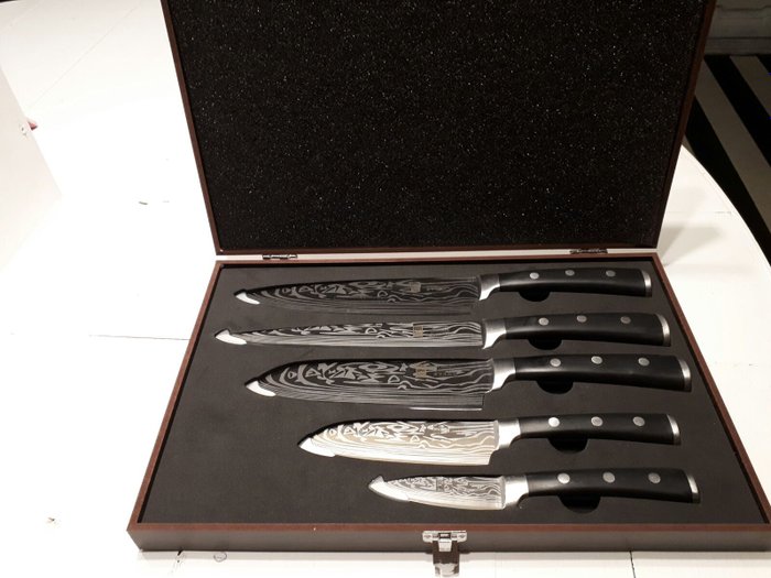 Seki Damascus knife set 5 piece