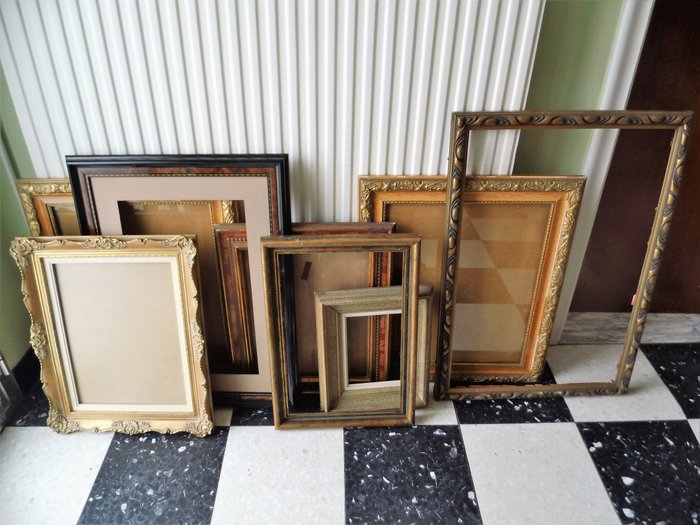 Eight old decor wooden picture frames - picture frames - 20th century