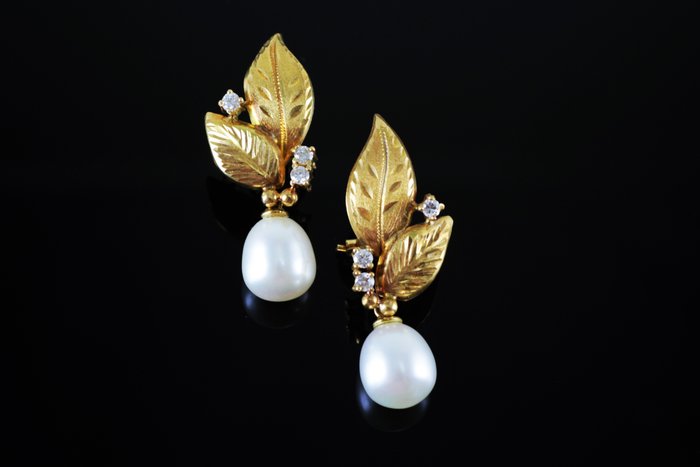 18 kt Gold earrings with Diamonds and cultured Pearls **NO - Catawiki