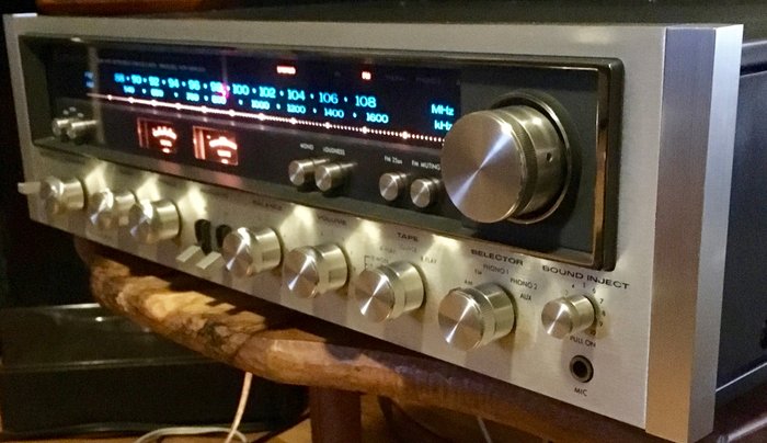 Kenwood KR-6600 receiver in very good condition: produces a beautiful VINTAGE sound and receives excellently