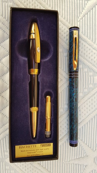Hachette Swarovski - Waterman M vintage fountain pens.