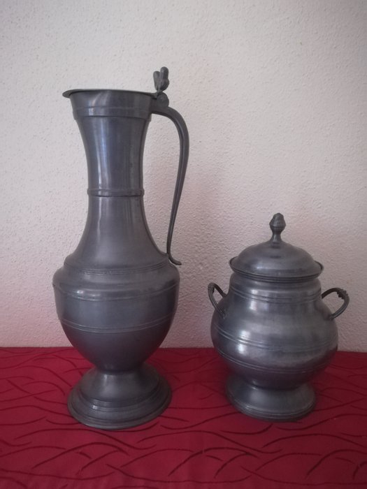 Tinware ewer and tea pot - Lily hallmark