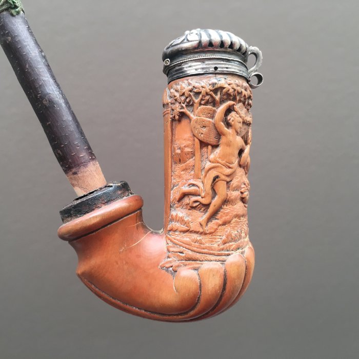 Elaborately carved wooden pipe with Leda being approached by the Swan (Zeus) - Germany, ca. 1850