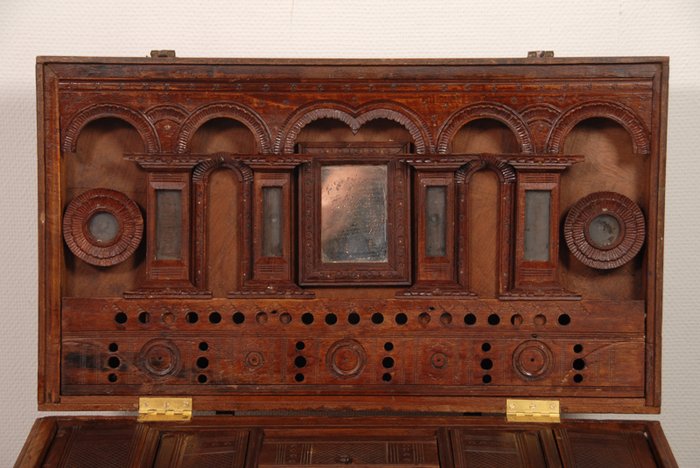 Antique Indian wedding chest (1) - Wood - India - 1900-1925