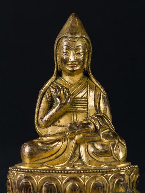 Gyaltsab je, golden copper. Height: 13. Width: 8.20 - Tibet - 17th century
