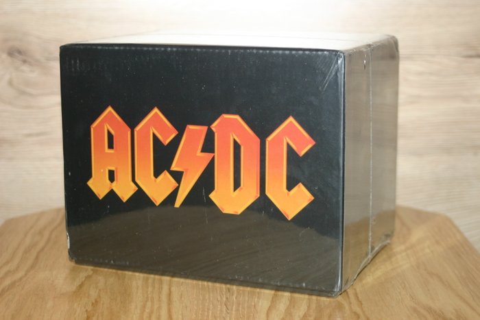AC/DC 17 CD Albums  Deluxe Box Set 