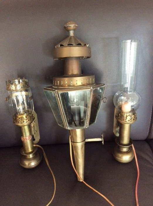 Two GREAT RAILWAY "VDP" BRASS train candlesticks and wagon train lamp/boat light/lamp decorative-teatr brass made for electrical light - 20th century