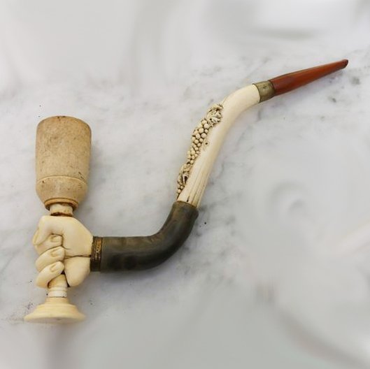 ivoor - hoorn  -  meerschuim - pijp - glas in hand - ca 1850