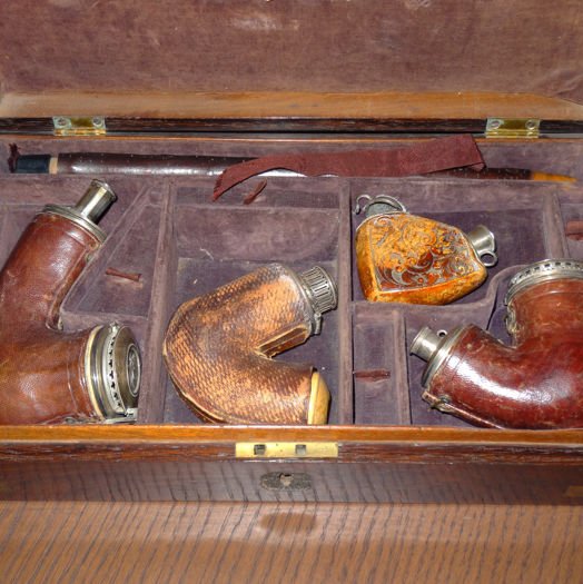 Pipe journey box with four Meerschaum pipes XIX c.