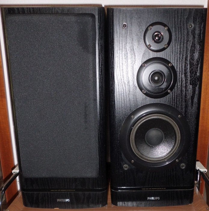 Set of hi-fi 3-way speakers "Philips FB 330", real wood, black, circa 1980-1990