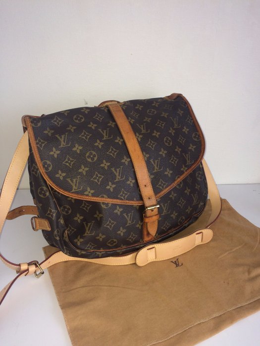 Louis Vuitton – Saumur 35 – Cross-body / Shoulder bag ...