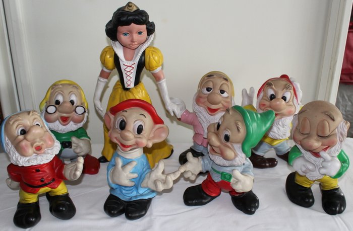 Disney, Walt - 8 Dolls Ledraplastic - Snow White and the 7 Dwarfs (1960s/'70s)