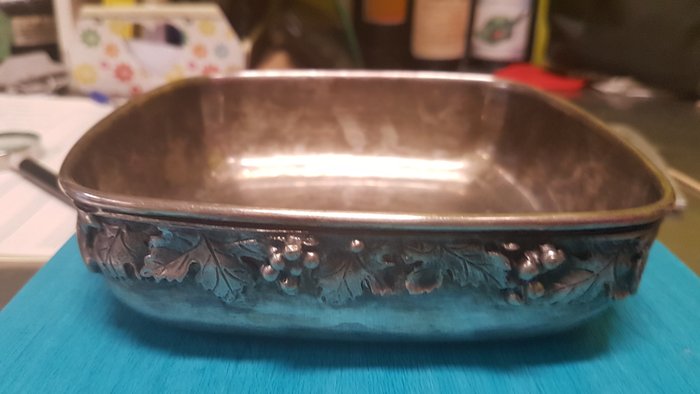 Marten silver plated tray 16.5x16.5 cm