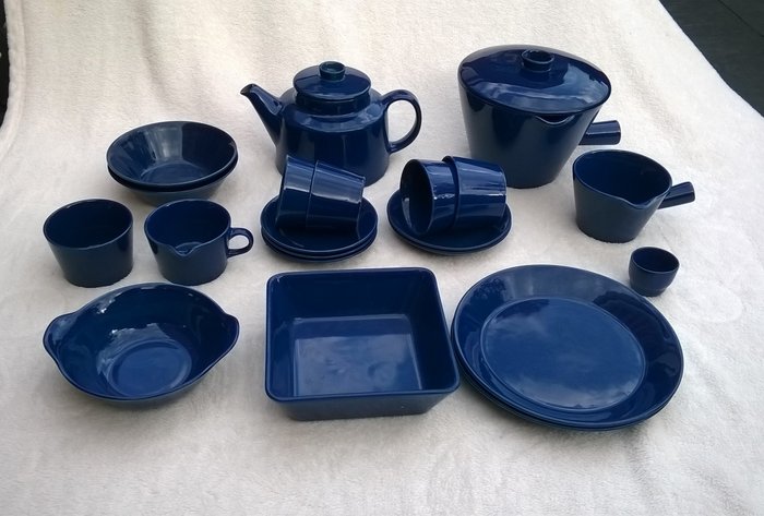 Kaj Franck for Arabia Finland - Teema (formerly Kilta) blue porcelain tableware pieces