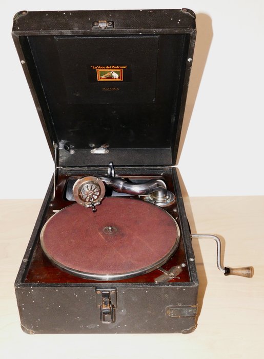 Vintage Gramophone - La Voce del Padrone - Mod. 103.A - 1930s - Catawiki