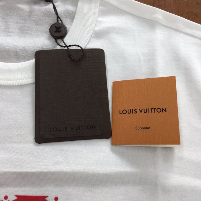 Louis Vuitton X Supreme Hoodie Tags