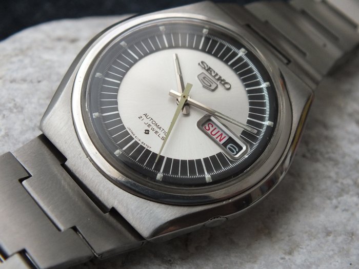 Seiko 5 (6119-8500) *Mint* Original Band  - Men's Automatic Watch - 1972