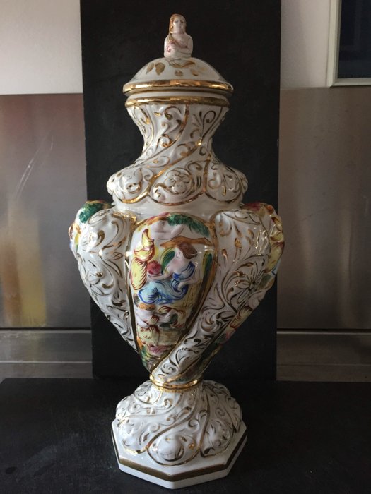 Large Capodimonte ceramic vase - 52 cm