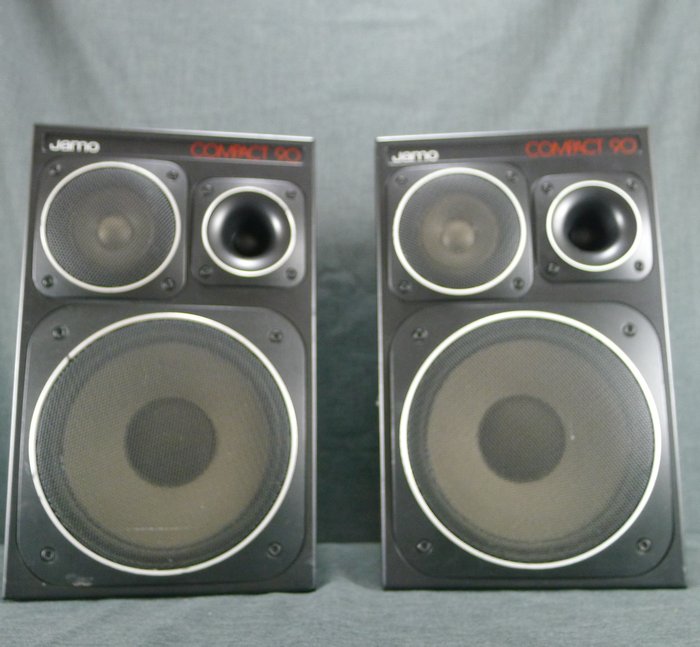 Jamo Compact 90 speakers