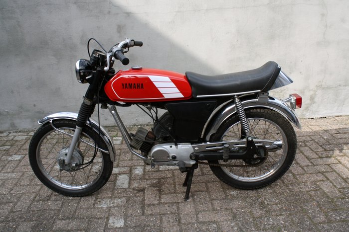 Yamaha - FS1-1986