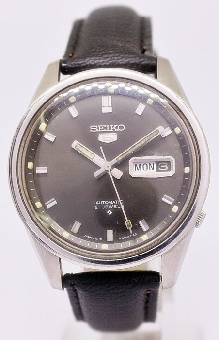 Seiko 5 Automatic 21 Jewels Men's Wrist Watch - circa 1960
