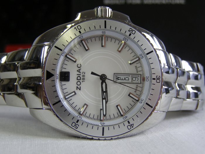 ZODIAC – Speed Dragon – ZO5502 Unisex wristwatch – Swiss Made – in mint condition