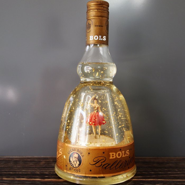 Bols Ballerina bottle from the 1960s with 24 carat gold trikes