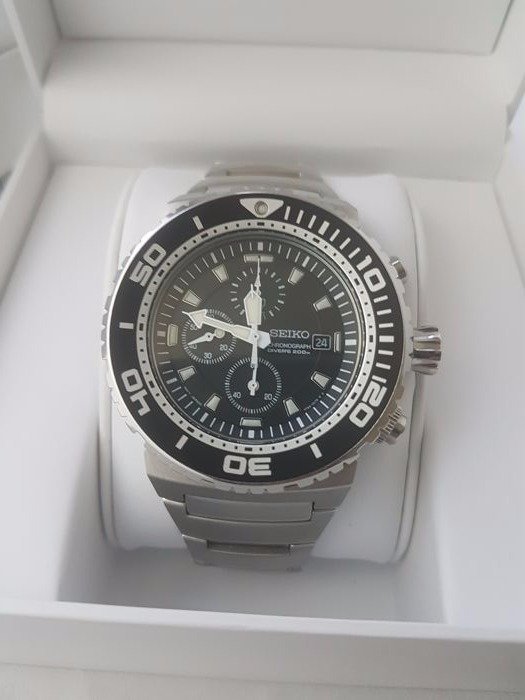 seiko chronograph scuba diver 200 7T92 - 0JG0 Near New condition, box and document