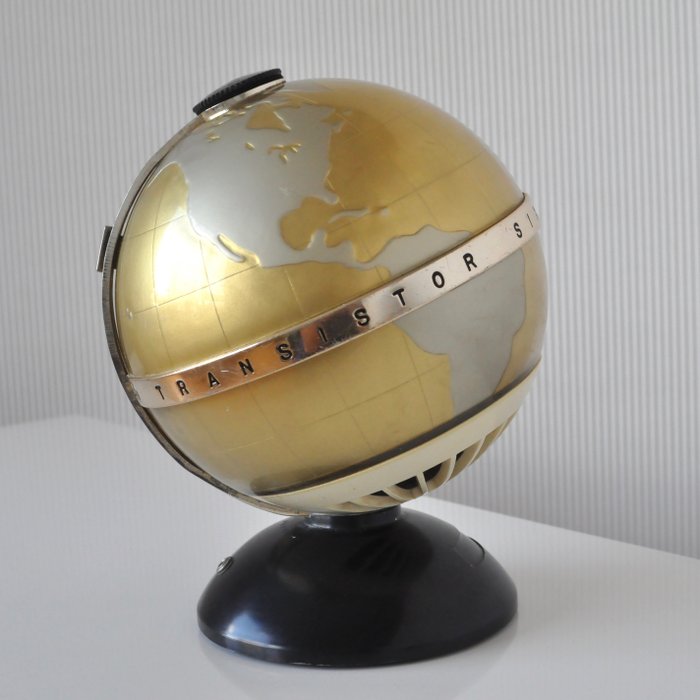 Le crush vintage du moment : le globe terrestre - M6