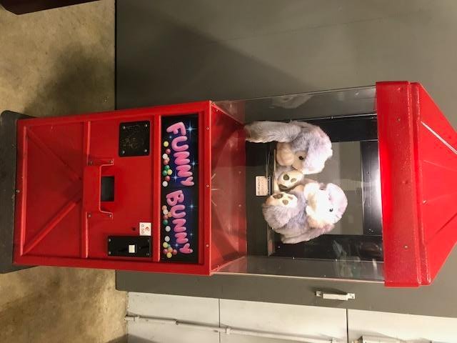 Funny Bunny Surprise Machine accepting 0.50 euro