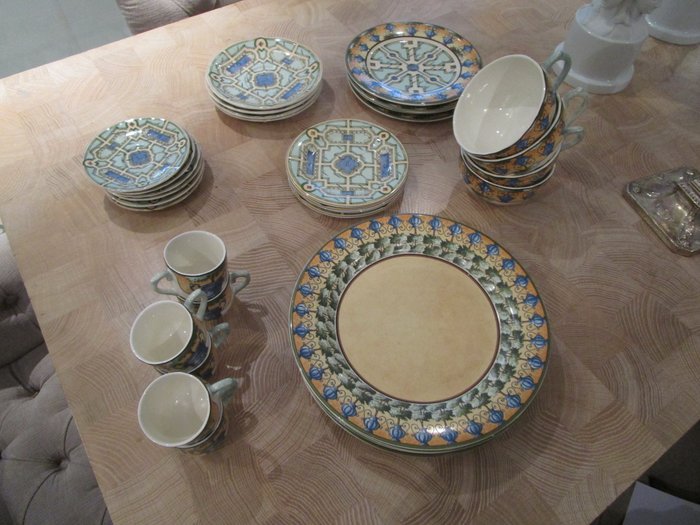 31 piece tableware set - Gien, France - Jardins d'eau.