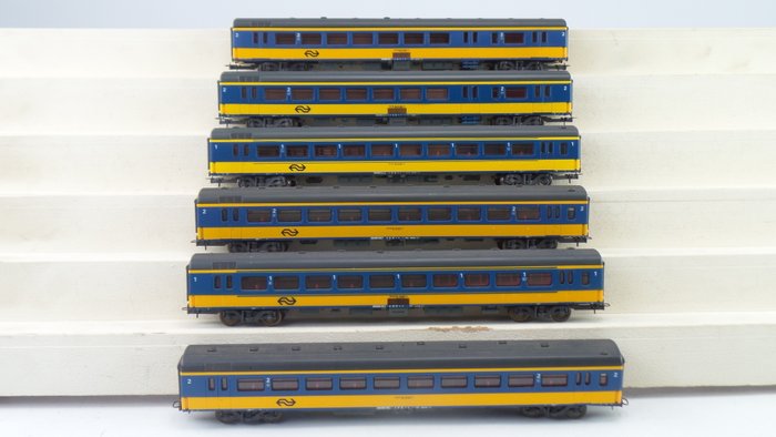 Lima H0 - 309106/309107/309310 - Set of 6 Intercity carriages type ICR of the NS