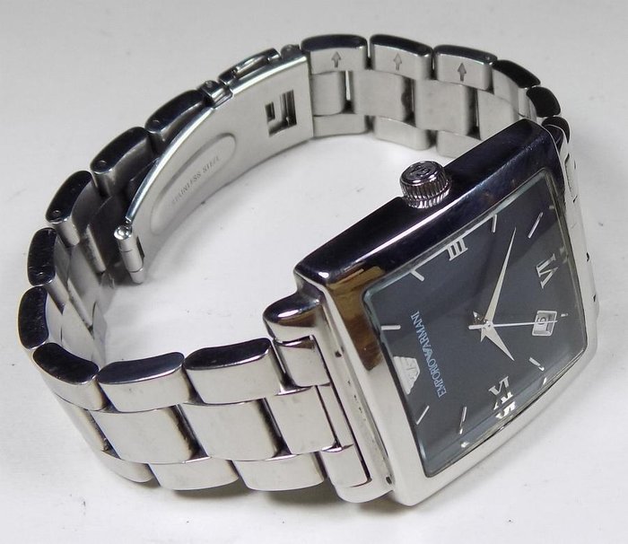 Emporio Armani AR-5308 - Unusual Blue Dial - Date at "7" - 2000's - Men's Wristwatch