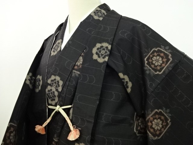 Conexión evaluar Hija Silk Oshima Tsumugi kimono and haori set - Japan - ca. - Catawiki