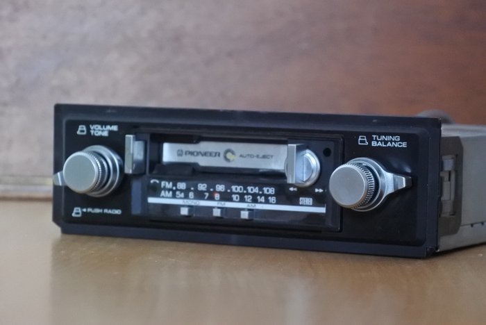 Pioneer KP-3200 klassieke stereo radio cassettespeler voor youngtimer uit 1988