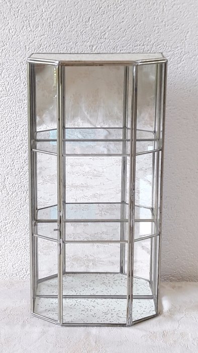Wonderlijk Three glass display cabinets for small things - brass and - Catawiki PI-87