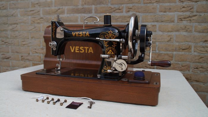 Vesta sewing machine after design by L.O. Dietrich. Altenburg, Germany, circa 1920/30