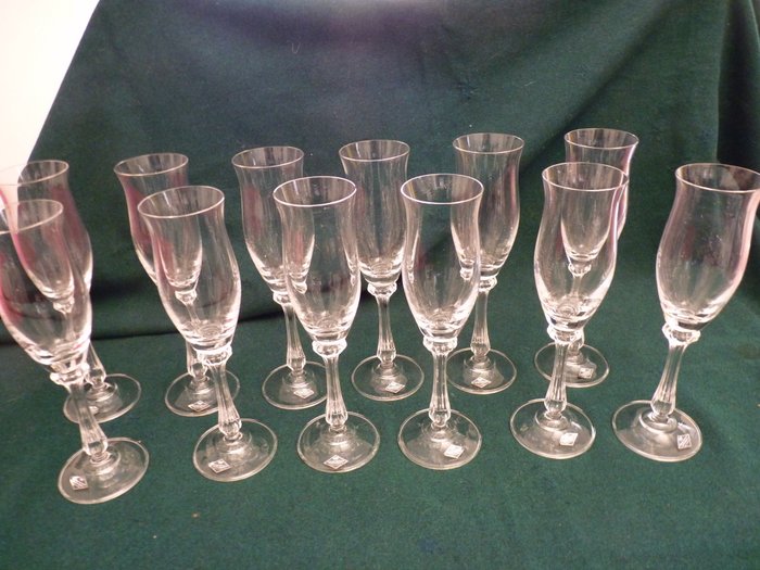 Set of Klingenbrunn Kristallglas stem glasses