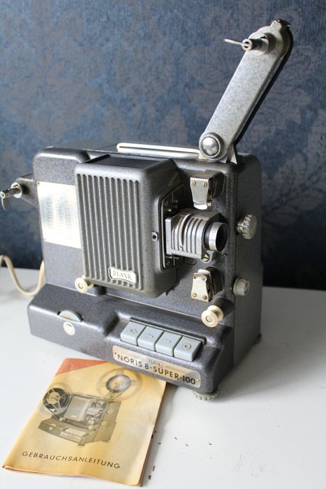 Plank Noris 8-Super-100 film projector