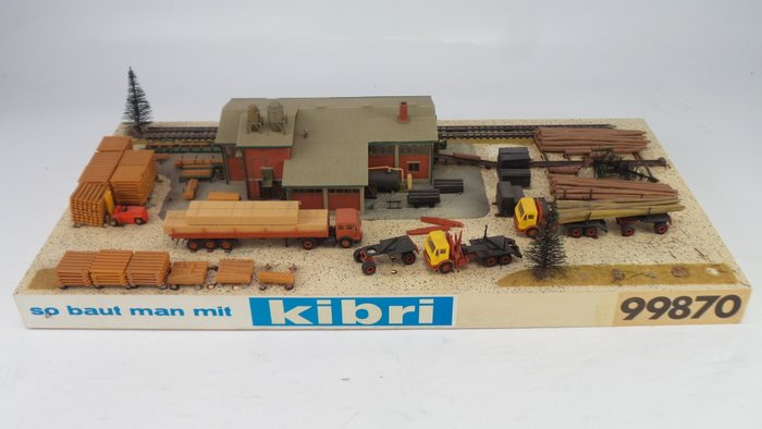 Kibri H0 - 99870 - Complete diorama of a sawmill with freight cars and freight yard rails