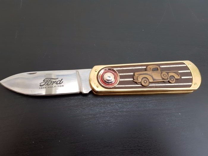 Wonderful "1940 Ford Half-Ton" pocket knife - Franklin Mint