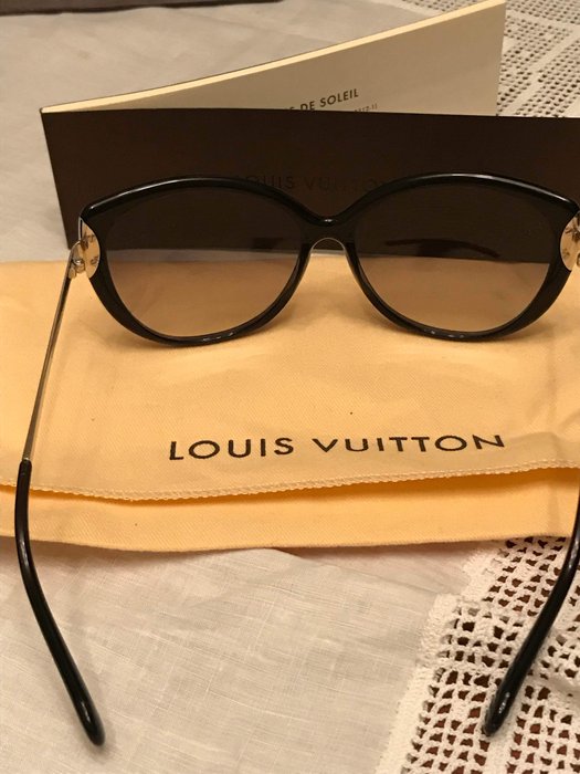Louis Vuitton - Garance Sunglasses - Womens - Catawiki